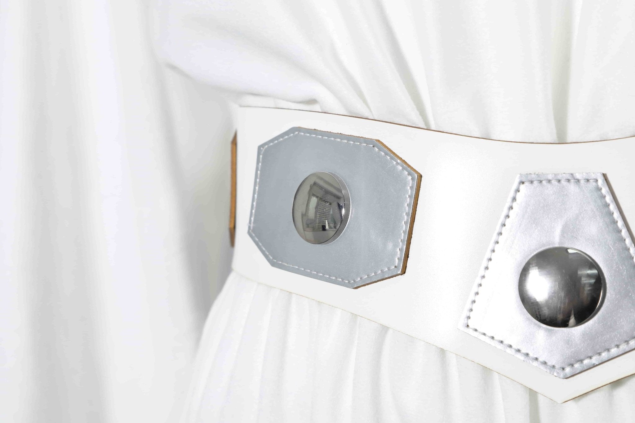 Complete Princess Leia Costume from Star Wars: Episode IV - A New Hope (1977) - Official Replica - Coscosmos