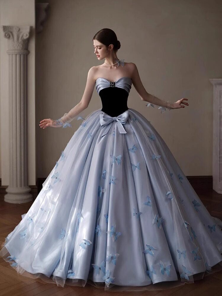 Elegant Black Velvet & Sky Blue Tulle Backless Ball Gown with Butterfly Appliques for Prom Evening Party - Coscosmos