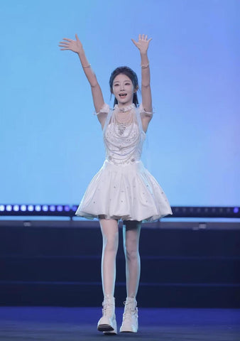 Elegant White Stage Performance Outfit - IVE Jang Wonyoung Inspired Jazz Dance Costume Set - Coscosmos