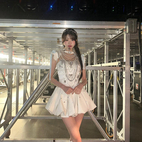 Elegant White Stage Performance Outfit - IVE Jang Wonyoung Inspired Jazz Dance Costume Set - Coscosmos