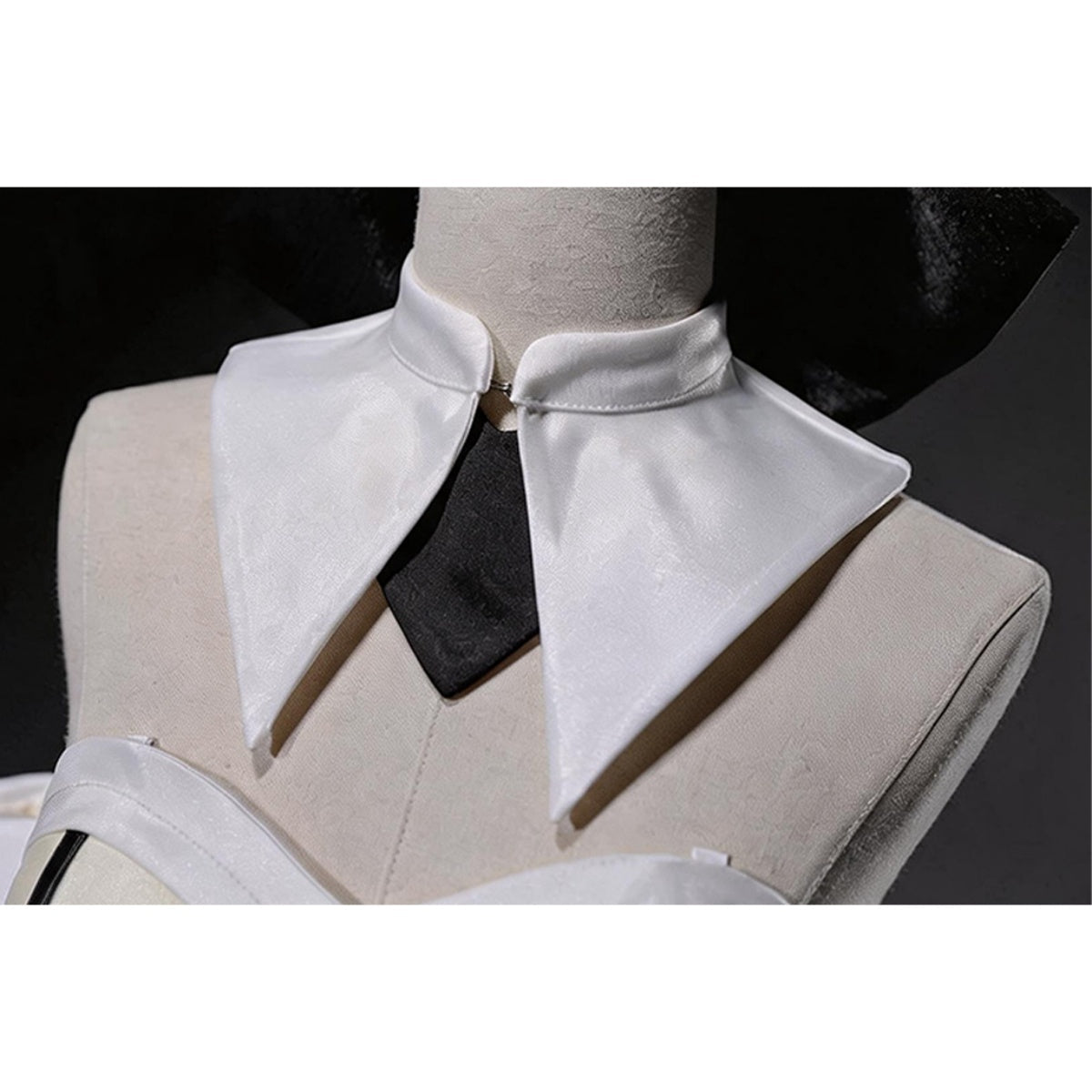 Fate/Grand Order Altria Pendragon (Saber Lily) Cosplay Costume, 1st & 2nd Ascension Outfit - Coscosmos