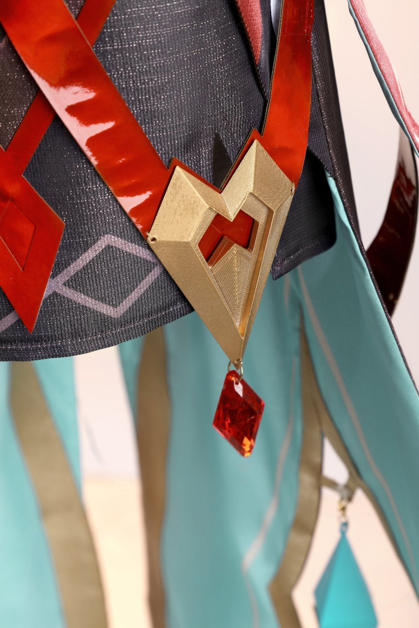 Genshin Impact Alice Full Character Outfit Set Cosplay Costume with Accessories - Coscosmos