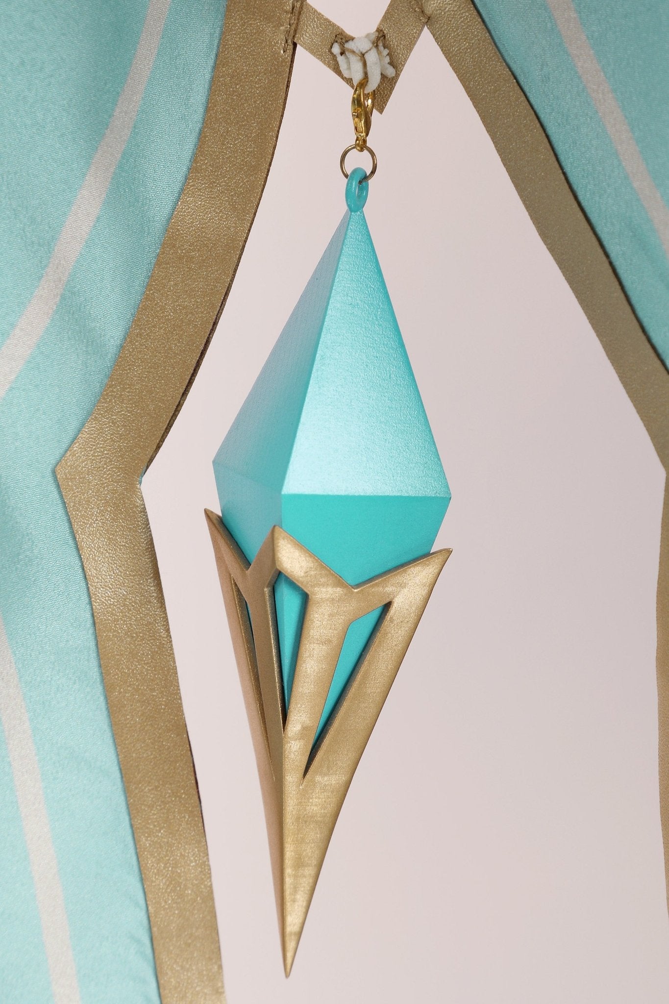 Genshin Impact Alice Full Character Outfit Set Cosplay Costume with Accessories - Coscosmos